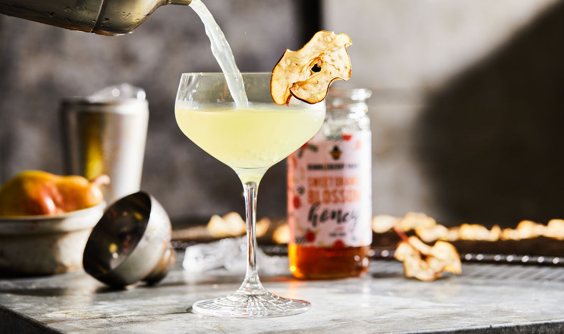 Sparkling Honey Pear Ginger Cocktail / Mocktail